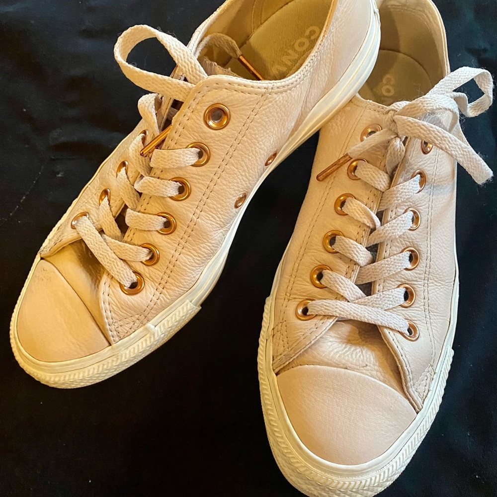CONVERSE ALL STAR  - Leather Sneakers. Blush Pink /Size 8 / Eur 39